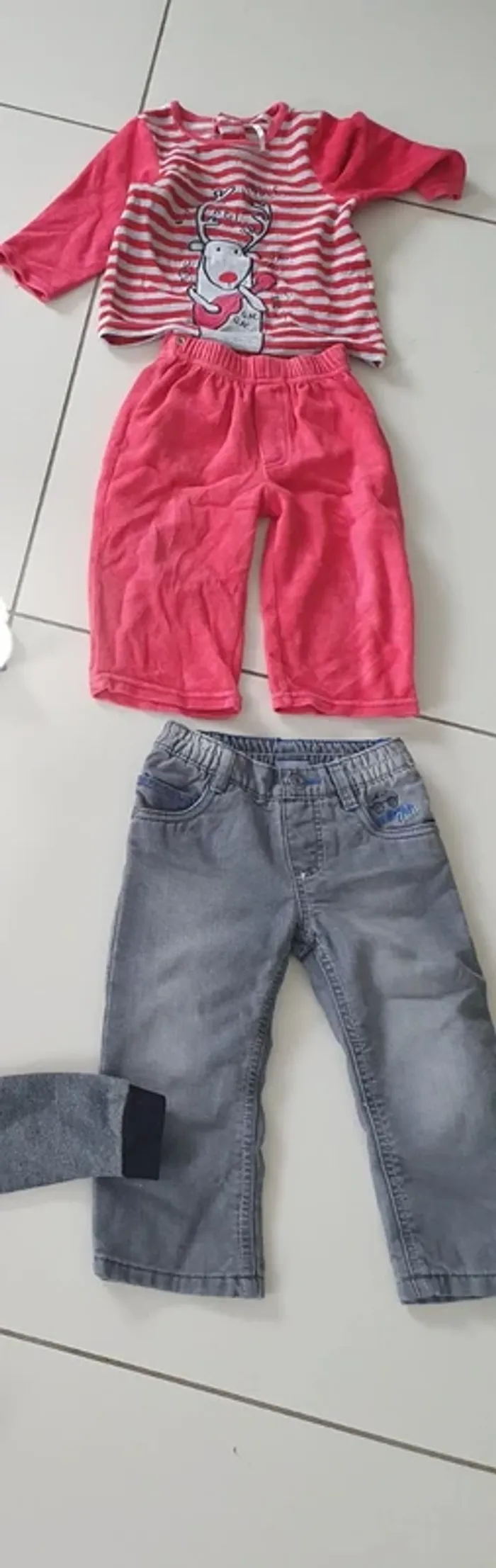 Lot vêtements 18 mois - photo numéro 2