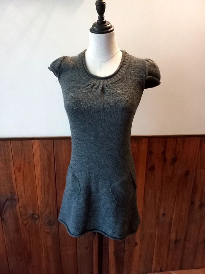 Pull long gris manches courtes