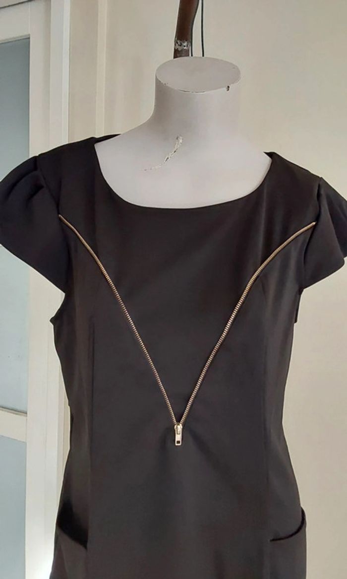 Petite robe noire Chic T 36 - photo numéro 4