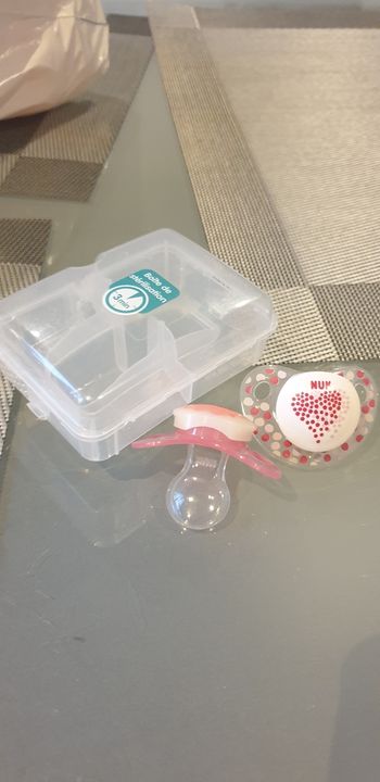 Tétine bébé