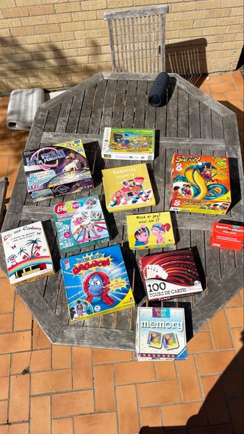 Lot de jeux de société ou activités manuelles 