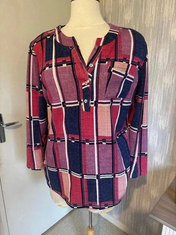 Blouse vintage avec épaulette taille 42 •