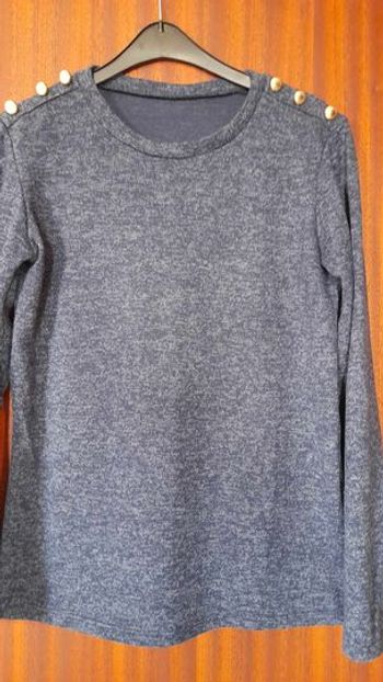 Petit pull genre sweat bleu