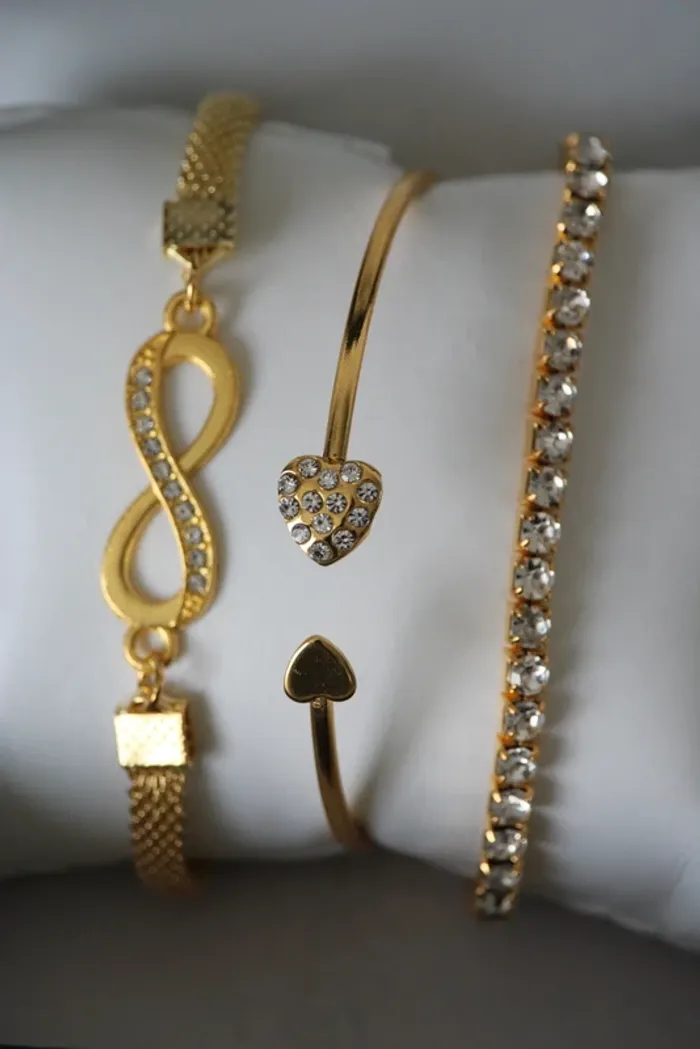 Montre élégante , dorée, marque Geneva + 3 bracelets offerts - photo numéro 12