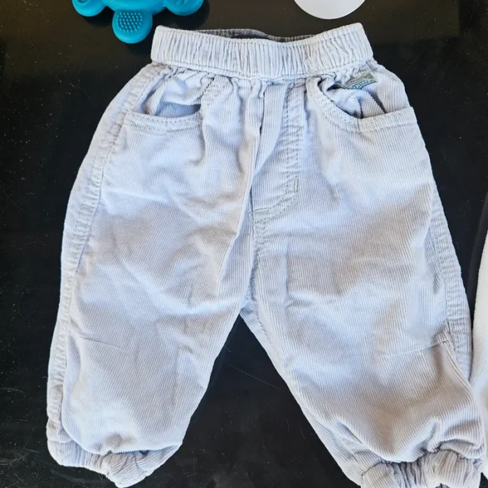 Lot 2 pantalons 1 mois - photo numéro 2