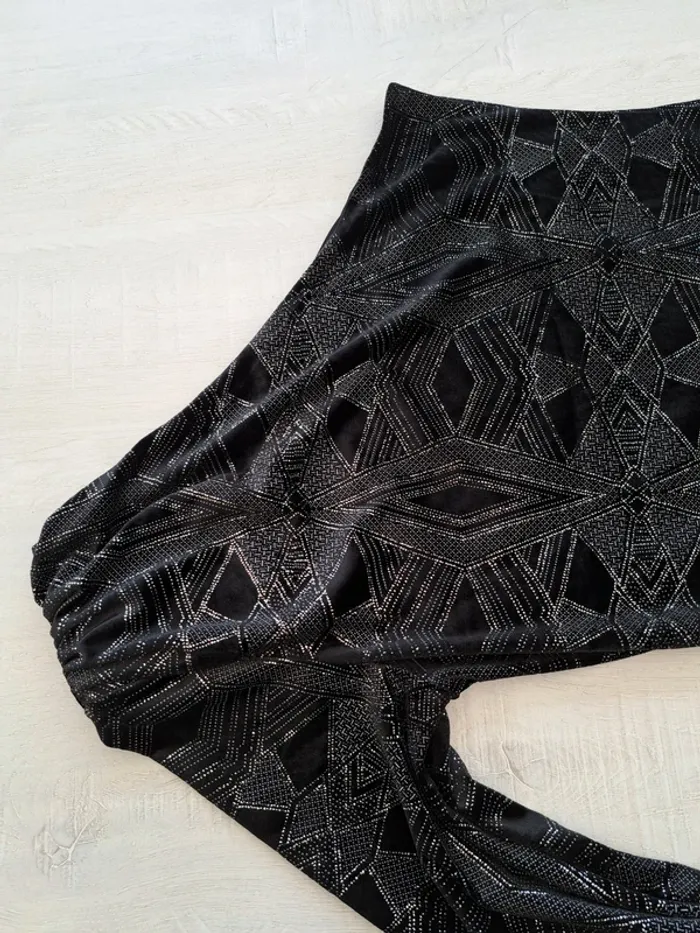 Robe asymétrique épaule dénudée - paillettes soirée - taille 40 - doublure - épaulette - photo numéro 2