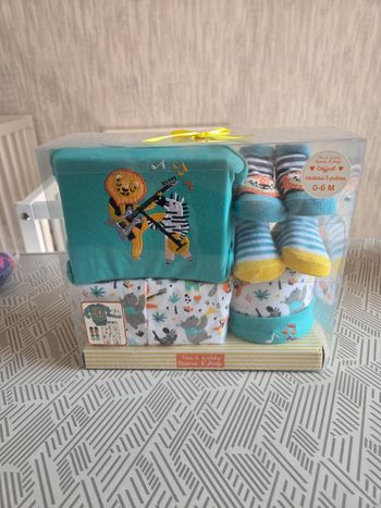 Coffret naissance 5 pièces turquoise neuf