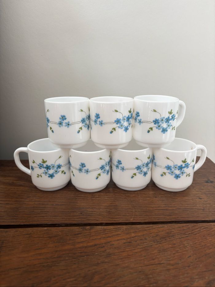 Vintage lot de 7 tasses Arcopal Véronica myosotis
