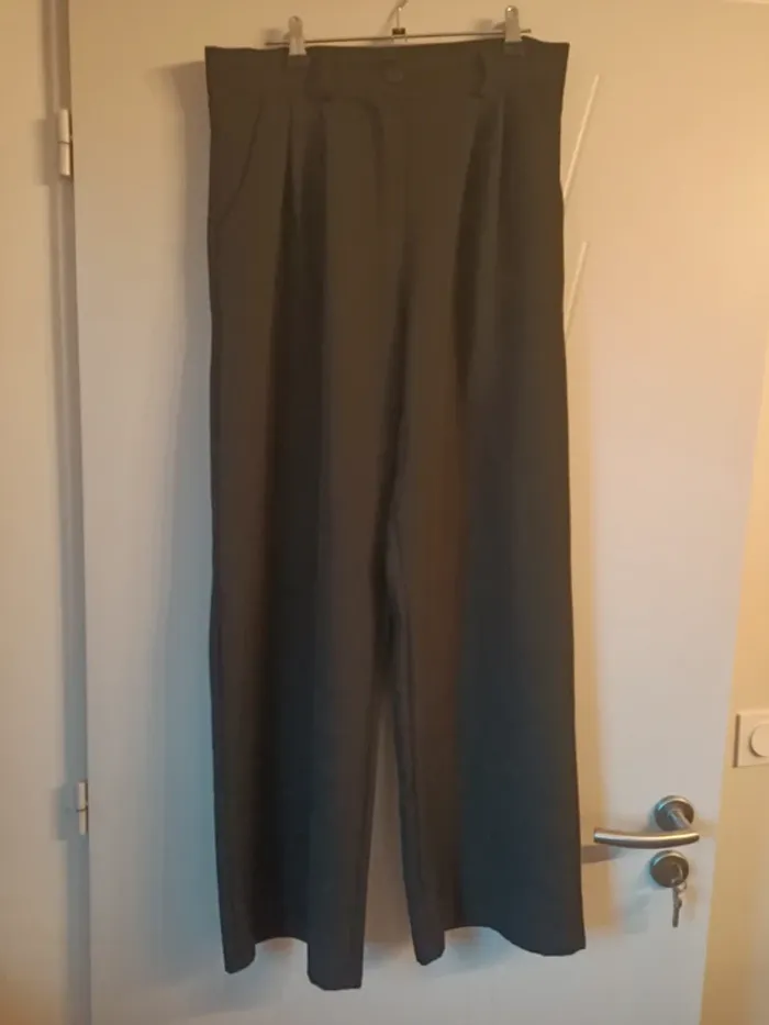 Ensemble pantalon et chemise - photo numéro 2