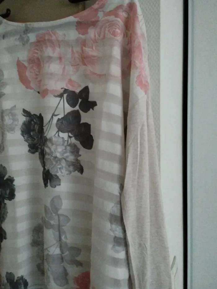 Blouse fleurie - photo numéro 2