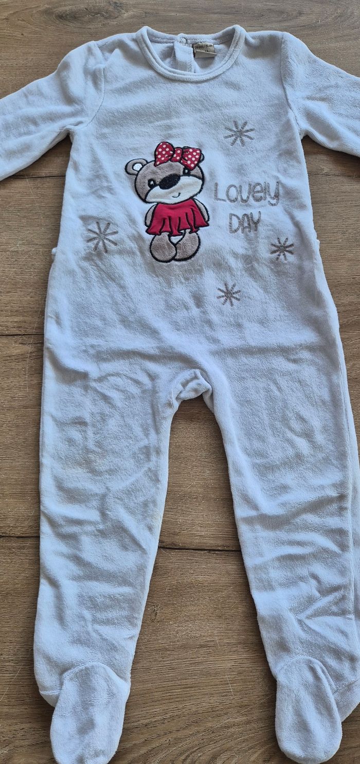 Pyjama velours 24 mois - photo numéro 2