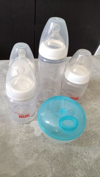 Biberons NUK boîte doseuse lait