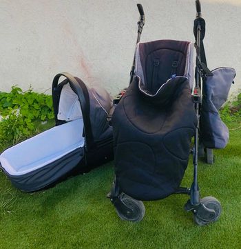 Poussette chicco trio