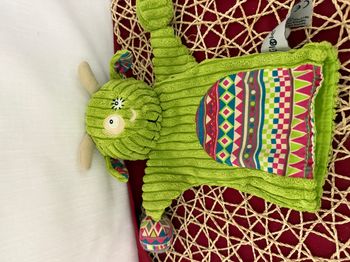 Doudou marionnette vache verte motifs GLOBE TROTOYS CORA