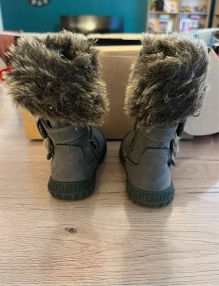 Bottes avec fourrure fille - photo numéro 2