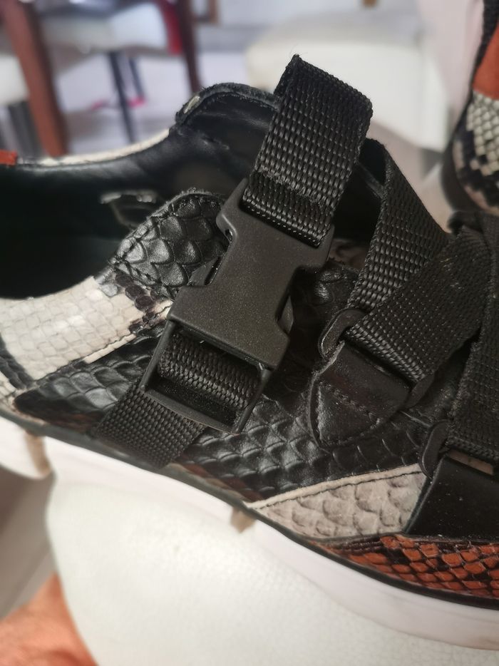 Belles sneakers cuir et cuir retourné p 41 originales - photo numéro 4