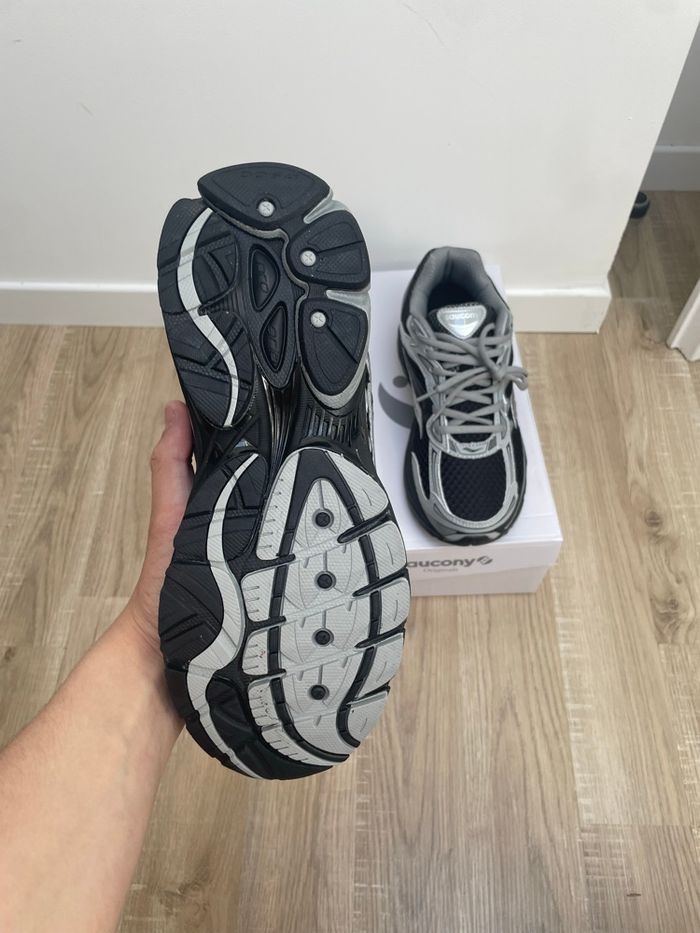 Saucony omni 9 black - photo numéro 6