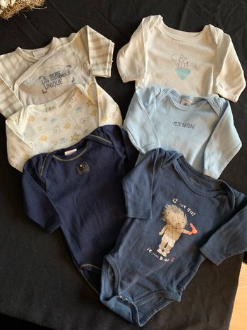 Lot 6 bodies 3 mois Trop craquant