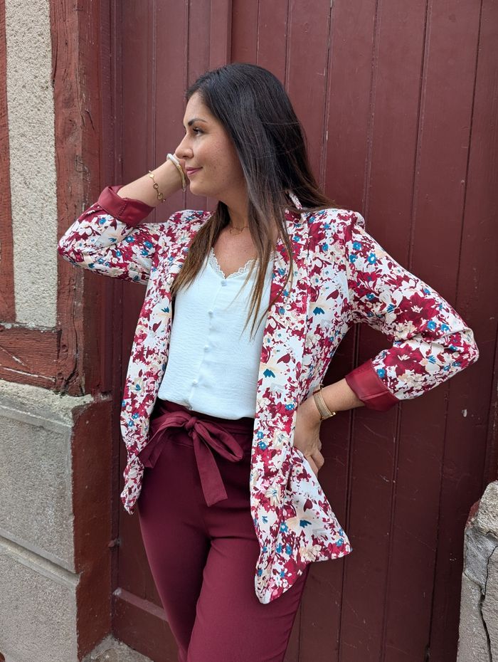 Pantalon Paperbag bordeaux stretch
Taille unique - photo numéro 5