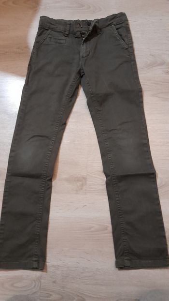 Pantalon très bon état 8 ans
