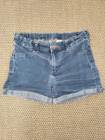 Short en jean fille 11/12 ans , très bon état