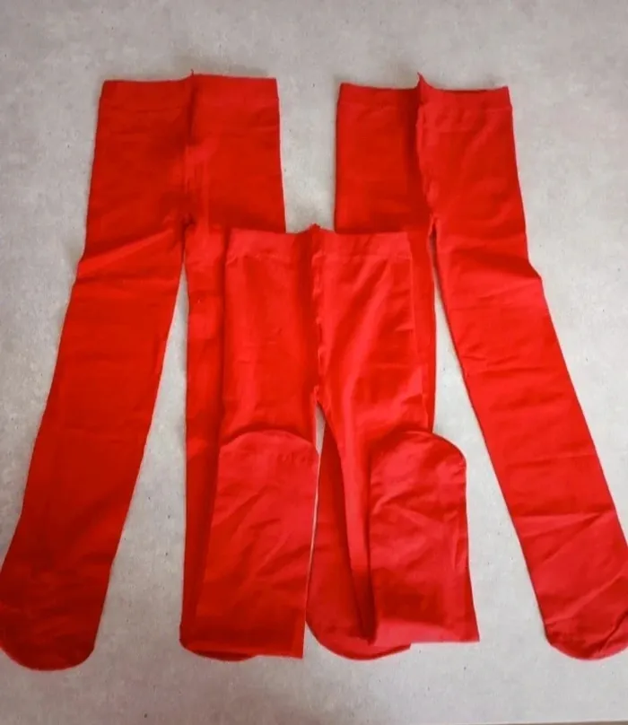 Lot collant rouge 4-6 ans neuf