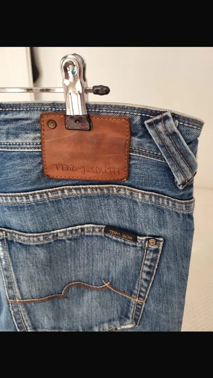 Jean Teddy Smith coupe regular taille 44 mesure photo impeccable - photo numéro 5