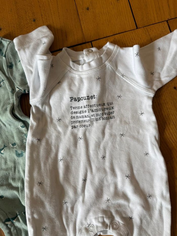 Bodies et pyjamas en très bon état taille 3 mois - photo numéro 7