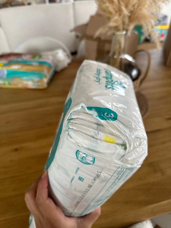 Couches Pampers - photo numéro 2