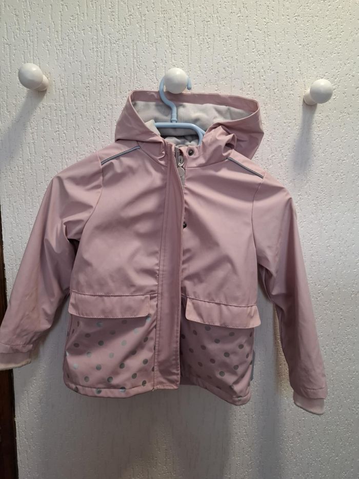 Beau blouson coupe-vent/pluie fille Okaïdi 4 ans rose/argenté très bon état - photo numéro 3