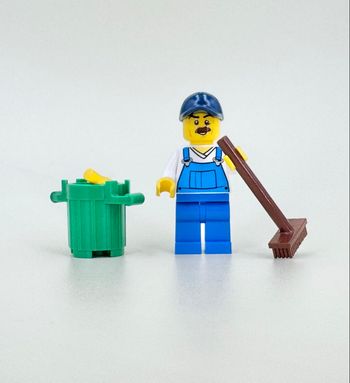 Lego Figurines City : Agent de Propreté des Plages équipé - NEUF