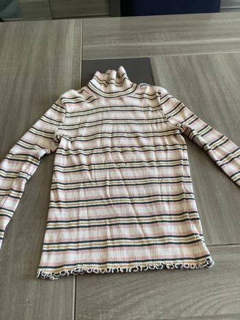 Pull col roulé taille 8 ans