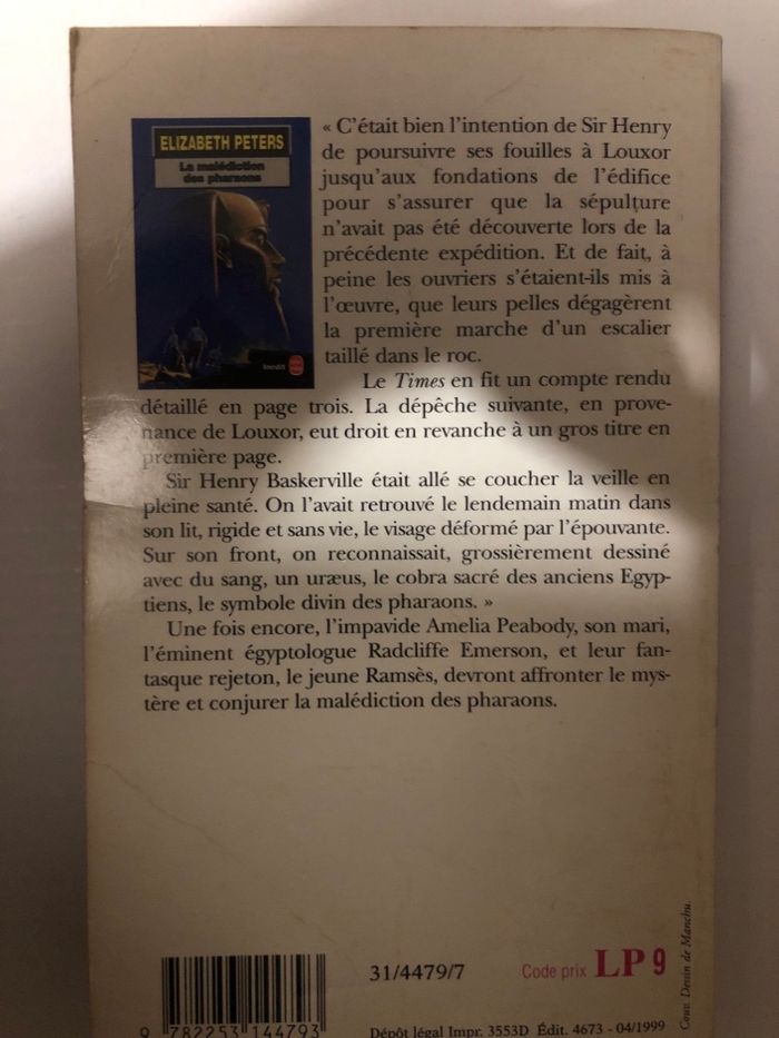 Livre la malédiction des pharaons Elizabeth Peters - photo numéro 2