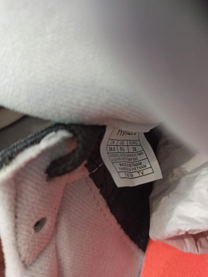 Baskets Asics pointure 38 - photo numéro 5