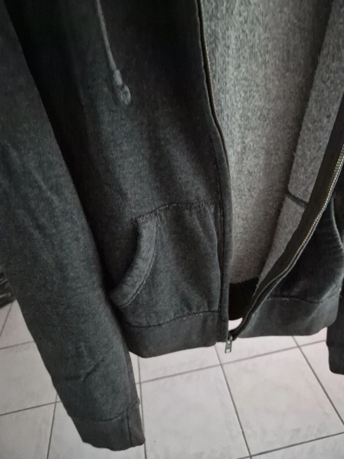 Sweat-shirt Hollister. - photo numéro 15