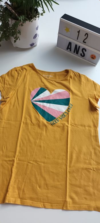 T-shirt coeur moutarde