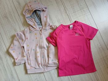Lot sweat vertbaudet et T shirt rose 6 ans kalenji