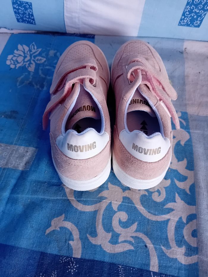 Paire chaussure enfant taille 33 neuf - photo numéro 2