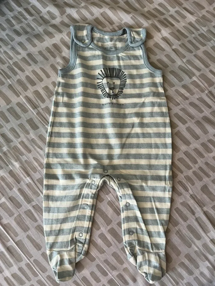 Lot de vêtements bébé 0 à 3 mois - photo numéro 18