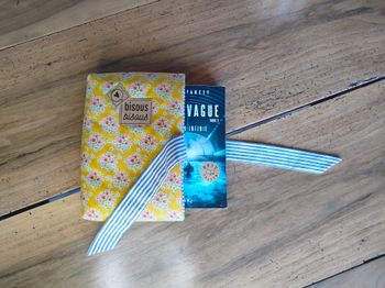 Pochette à livre de poche 