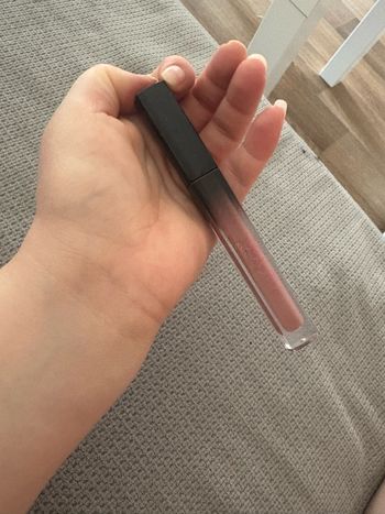 gloss Huda