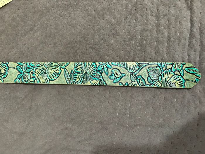 Magnifique ceinture vintage avec feuilles et boucles en relief neuve 100 cm - photo numéro 5