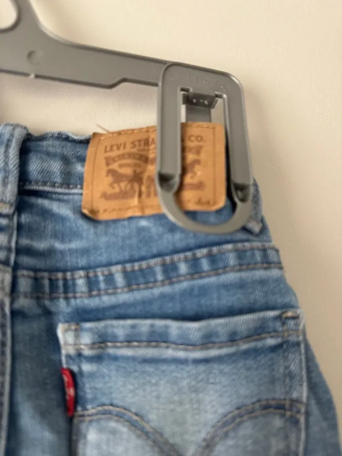 👖 jeans levi’s - fille - 4 ans - 104 cm - bon état - photo numéro 8