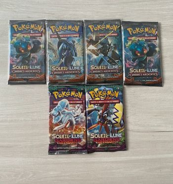 Booster Pokémon Gardiens Ascendant et Ombres Ardentes neuf et scellé