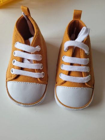 Chaussures bébé 9 / 12mois