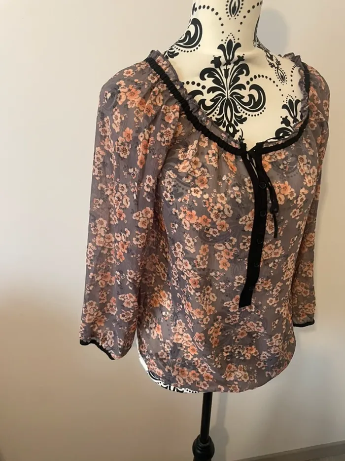 Blouse fleurie La Redoute - Manche 3/4 - Taille 34 - photo numéro 2