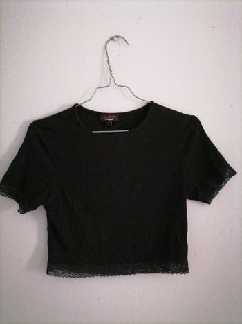 Haut finition dentelle