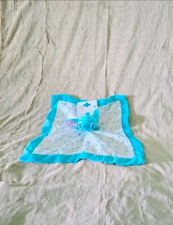 Doudou Stitch en gaze de coton