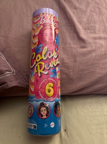 Barbie color reveal non ouvert