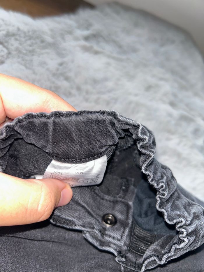 Petit jean noir - 3 mois - photo numéro 3